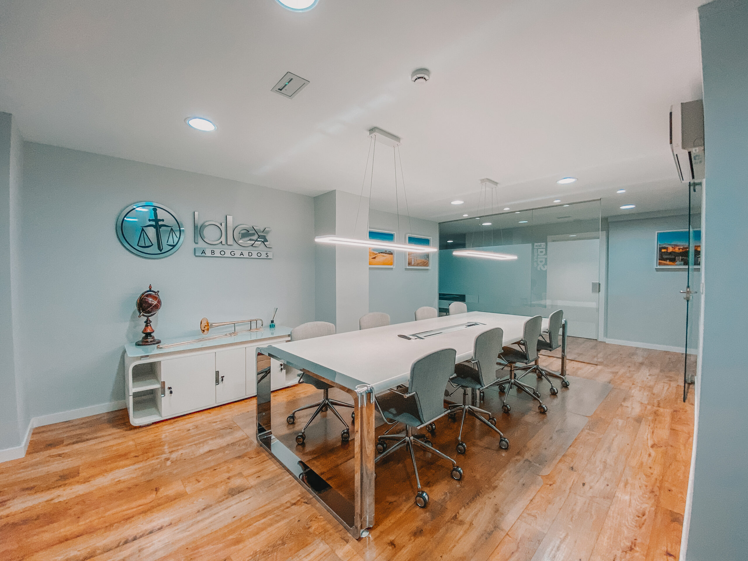 IMG 4065 scaled - Asesorías Empresas